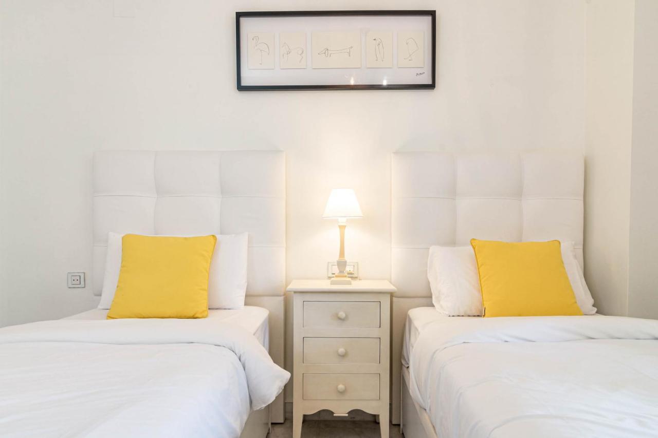 Ade10- Front Line San Pedro By Roomservices